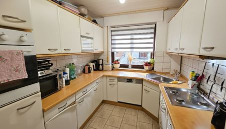 3-Zimmer-Erdgeschosswohnung, Terrasse, Garten, 2 Carports, Garage - Photo 5