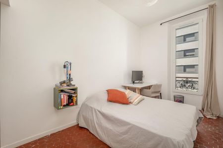 Location Appartement 5 pièces Meublé 92m² MARSEILLE 3ème - Photo 5