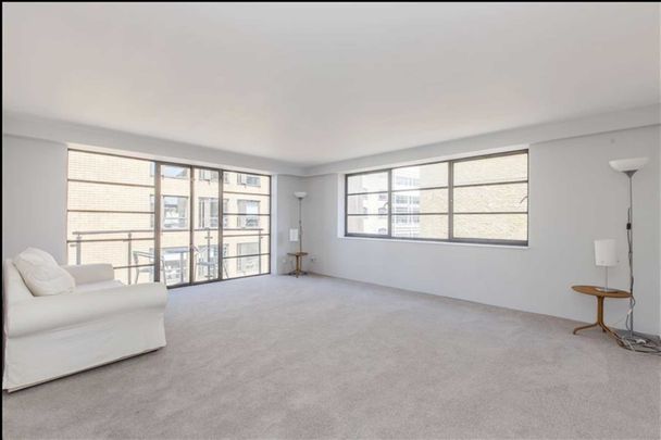 Price £2,925 pcm - Available Now - Furnished - Photo 1