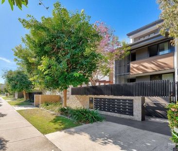 Elegant One-Bedroom Haven in the Heart of Bulimba - Photo 2