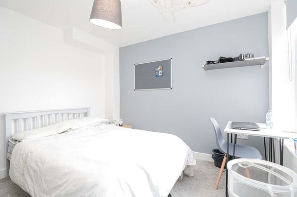 7 bedroom terraced house to rent - Photo 1