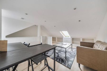 3 bedroom flat to rent - Photo 3