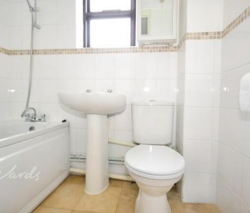 2 bedroom maisonette to rent - Photo 5