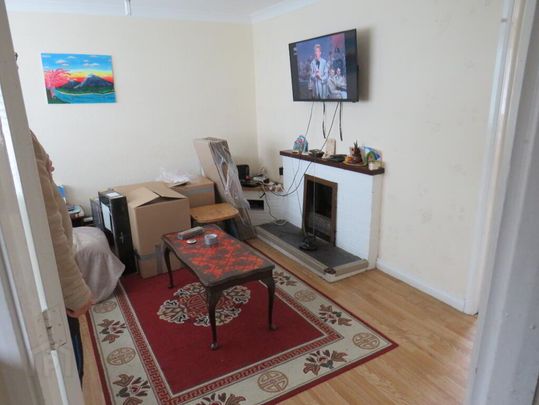 14 Rathmore Avenue, Belfast, BT10 0FT - Photo 1
