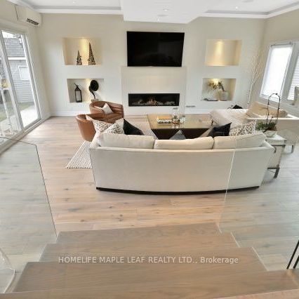 For Lease - 1124 Bridge Road, Oakville, Ontario - Photo 1