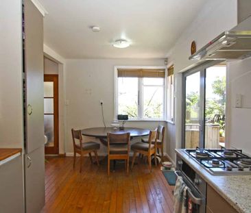 4 Bedrooms & Pets Considered - Photo 2