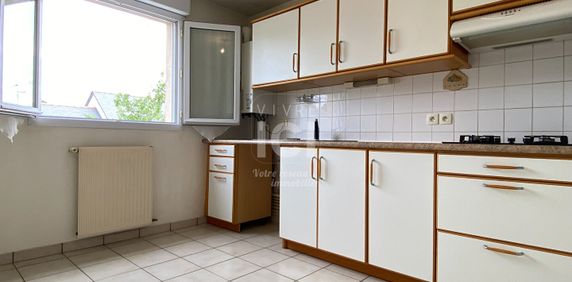 Location Appartement 3 pièces 74m² - Photo 2
