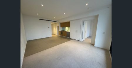 Over size one bedroom | Central Location Close to Everything - Photo 3