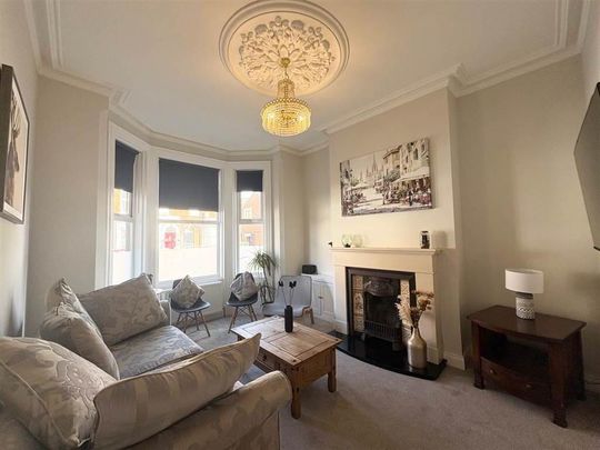 263 Ravenhill Avenue, Belfast, BT6 8LF - Photo 1