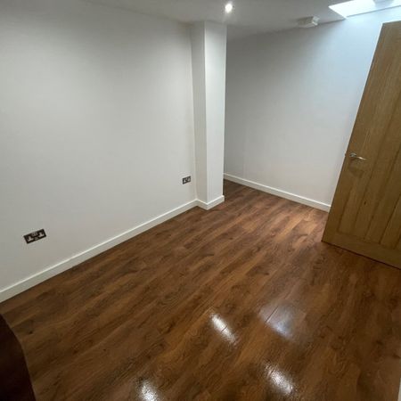 Carlton Square, NG4, Nottingham - Photo 4
