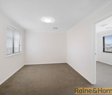 35 Fenway Street, Kellyville, NSW 2155 - Photo 5