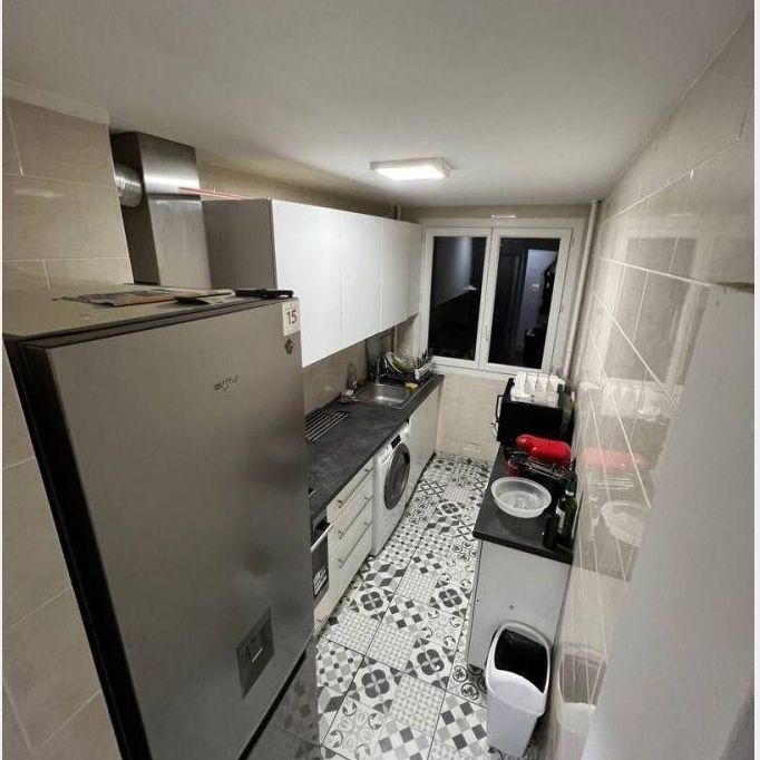 Location Appartement Colocation 75.00 m - Photo 1