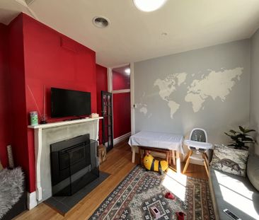 It's Easy, Living Here! - Photo 1