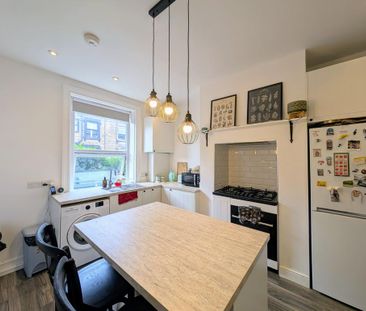 2 bedroom end of terrace house to rent - Photo 1