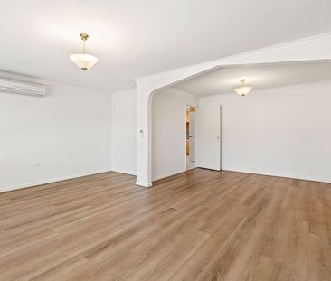 Private, Spacious 3 Bedroom Family Home. - Photo 6