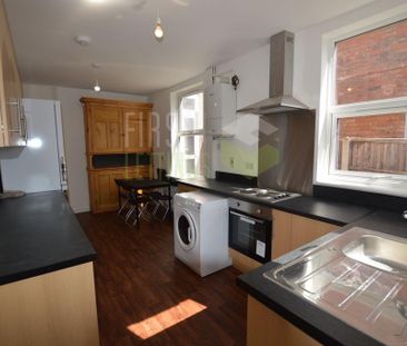 5 bedroom terraced house to rent - Photo 5