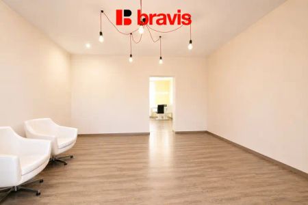 Pronájem bytu 2+kk na ulici Hraničky, Brno-Bohunice, zahrada, balkon, parkovací místo v ceně - Photo 2