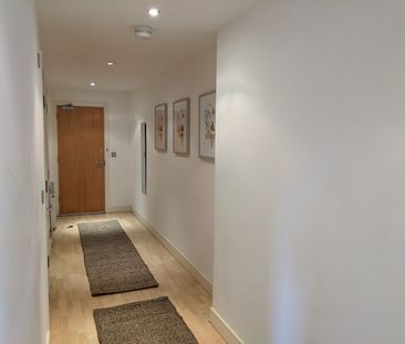 2 Bed Flat, Cromwell Court, LS10 - Photo 1