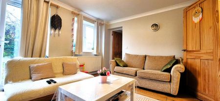 3 bedroom detached house to rent - Photo 2