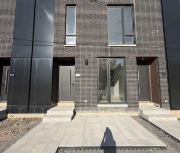 242 ELLIS AVENUE — 1 Bedroom - Photo 1