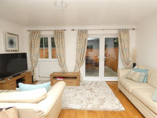 3 bedroom semi-detached house to rent - Photo 1