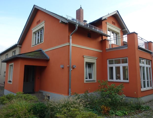 Modernes Einfamilienhaus mit großem Garten und Garage in bester Lage oberhalb von Radebeul-Mitte - Foto 1