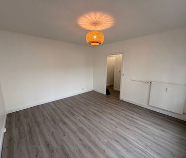 Location Appartement 1 pièce 30m² - Photo 4