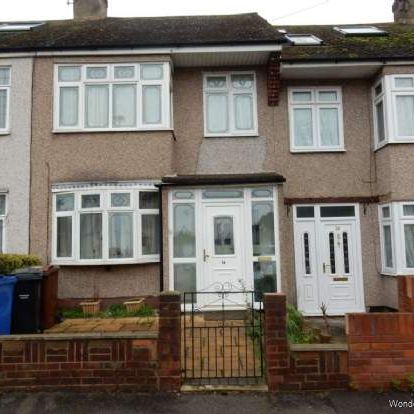 3 bedroom property to rent in South Ockendon - Photo 1