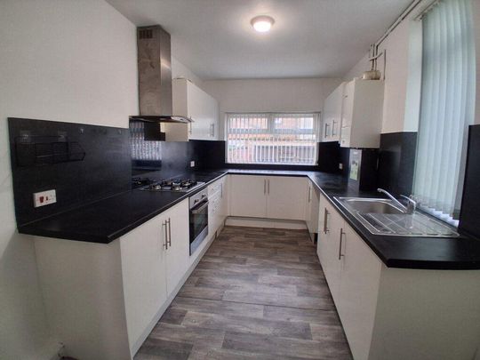 2 bedroom terraced house to rent - Photo 1