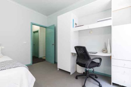 4 Bedroom Apartment - Photo 3