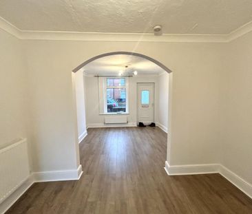 3 bedroom end of terrace house to rent - Photo 6