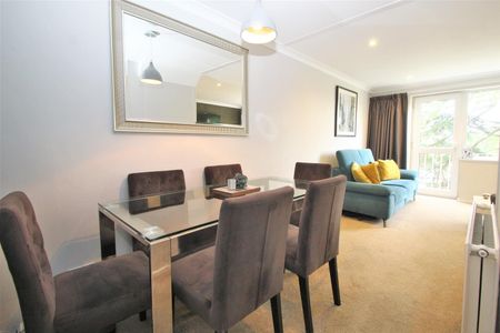 Westover Court, High Wycombe - Photo 4