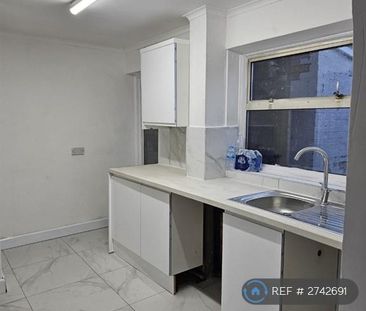 3 bedroom terraced house to rent - Photo 6