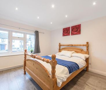 4 bedroom detached house to rent - Photo 4