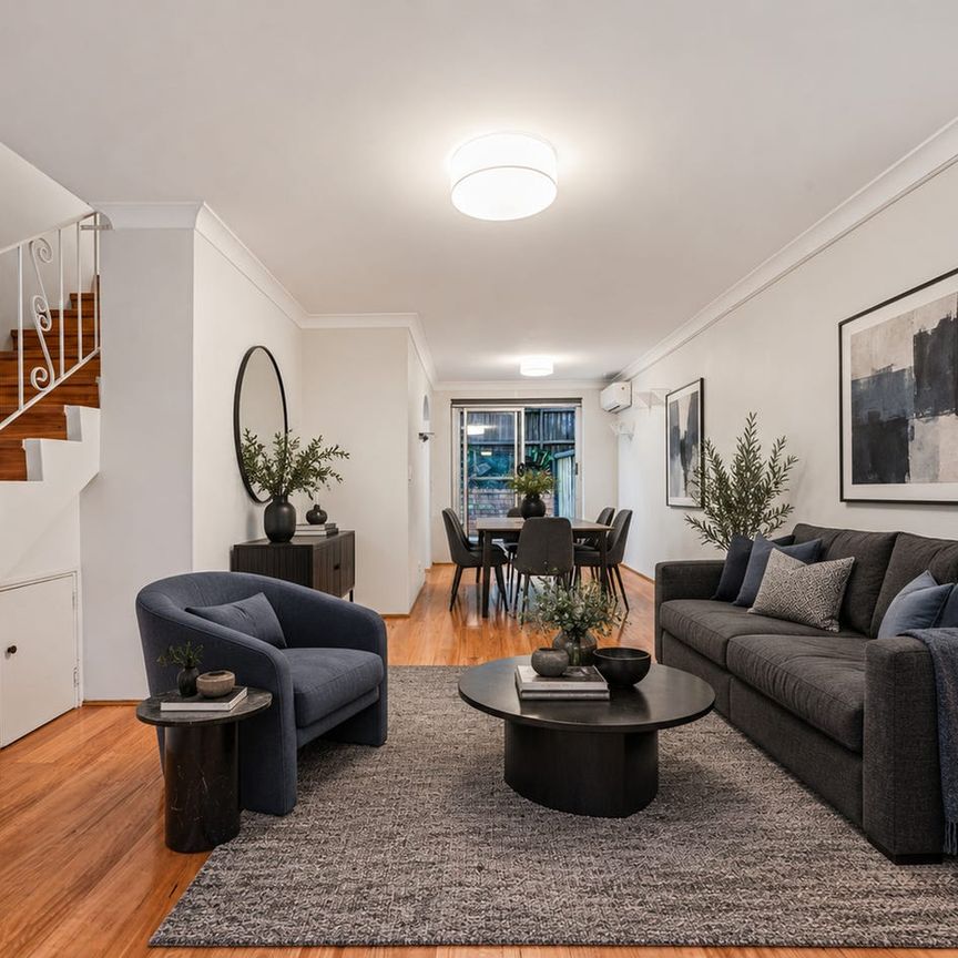2 Bedroom, Renovated Townhouse - Photo 1