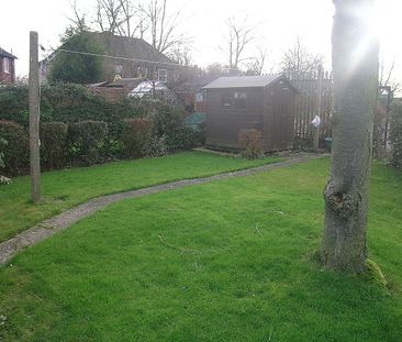Hatfield Mead, Morden, SM4 - Photo 1