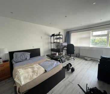 1 bedroom property to rent - Photo 2