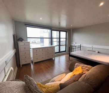 Studio to rent - Photo 1