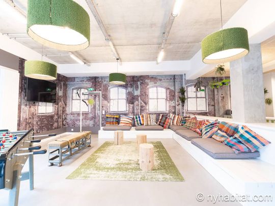 Logement à Paris, Location meublée - T2 - Banlieues (PA-4941) - Photo 1