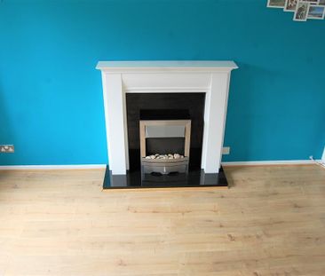 2 bedroom end of terrace house to rent - Photo 3