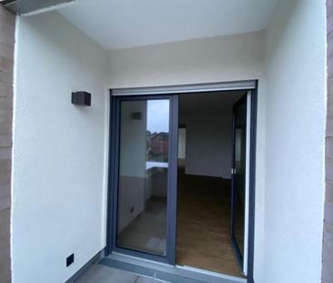 Sehr schöne Dachgeschosswohnung mit kleinem Balkon und Aufzug - Photo 5