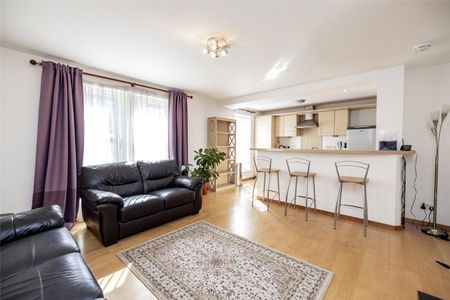 2 bedroom apartment to rent - Photo 3