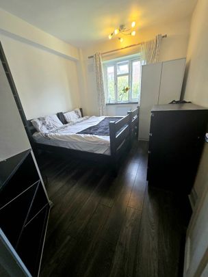 2 Bed Flat, Elstead House, SW2 - Photo 1