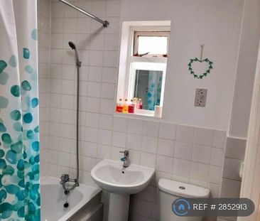 2 bedroom end of terrace house to rent - Photo 6