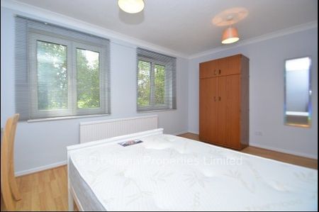 4 Bedroom House, City Centre, University Leeds - Photo 3