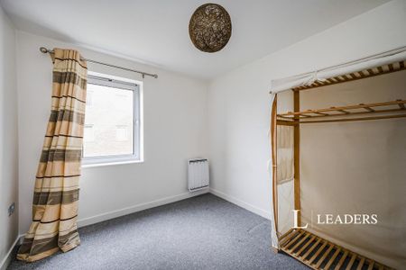 2 bedroom flat to rent - Photo 3