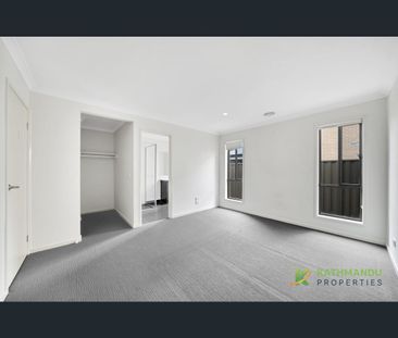 9 Coltan Avenue, Melton South, Vic 3338 - Photo 5