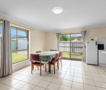 1 Sophie St, Raceview QLD 4305 - House For Rent | Domain - Photo 4