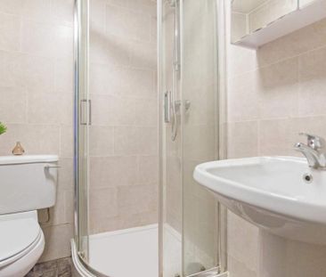 3 bedroom detached house to rent - Photo 2