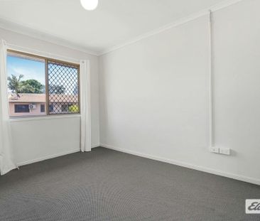 Fresh, Bright & Walk-to-Everything Convenience! - Photo 6